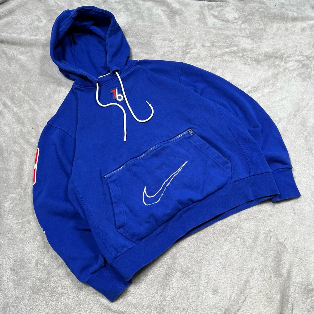 Nike Philadelphia 76ers Courtside Hoodie Mens M NBA Sixers Blue Pullover Anorak